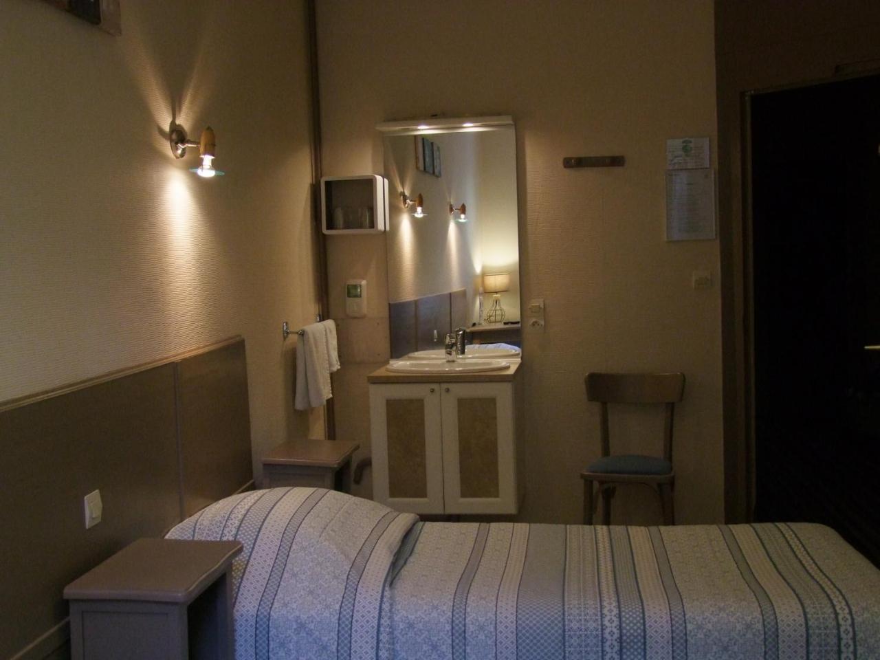 Hotel Saint Melaine 莫尔莱 外观 照片